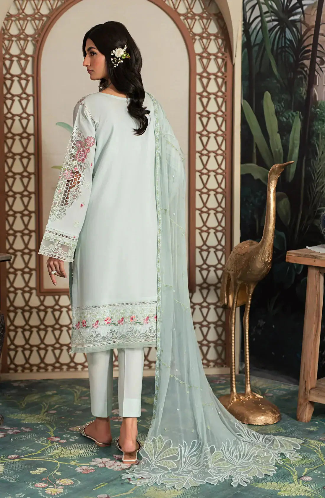 Emaan Adeel | Ayra Luxury Lawn 24 | AR-07 - Pakistani Designer Dress - by Emaan Adeel | Type: Luxury - 100% Original at Saira Sultan