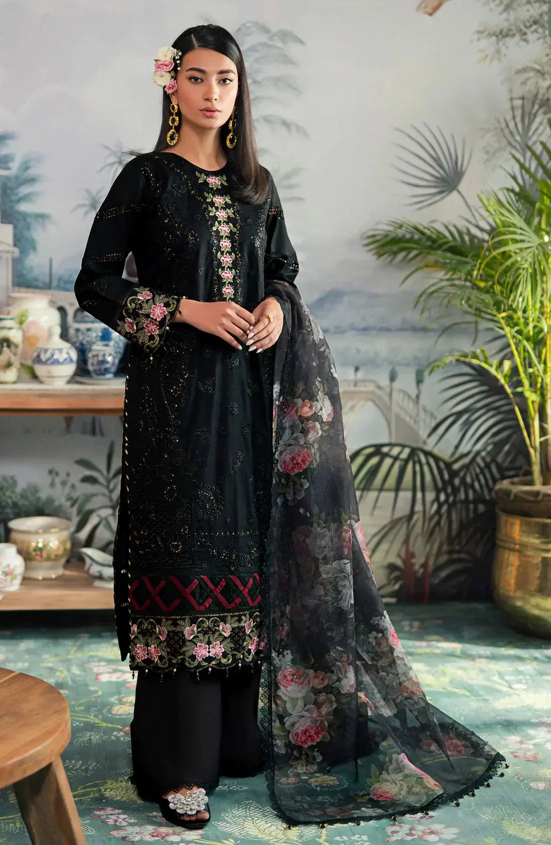 Emaan Adeel | Ayra Luxury Lawn 24 | AR-05 - Pakistani Designer Dress - by Emaan Adeel | Type: Luxury - 100% Original at Saira Sultan