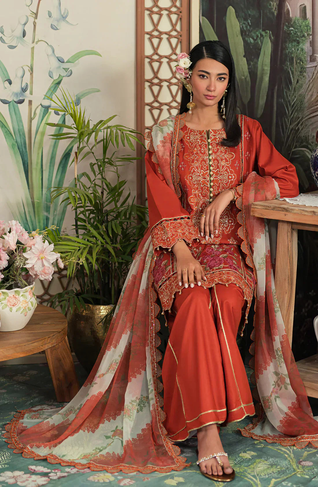 Emaan Adeel | Ayra Luxury Lawn 24 | - Pakistani Designer Dress - by Emaan Adeel | Type: Luxury - 100% Original at Saira Sultan
