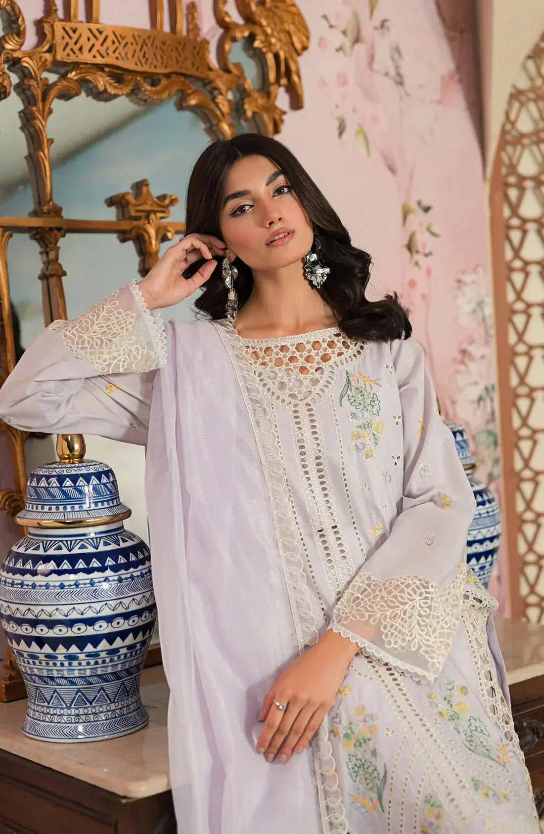 Emaan Adeel | Ayra Luxury Lawn 24 | AR-10 - Pakistani Designer Dress - by Emaan Adeel | Type: Luxury - 100% Original at Saira Sultan