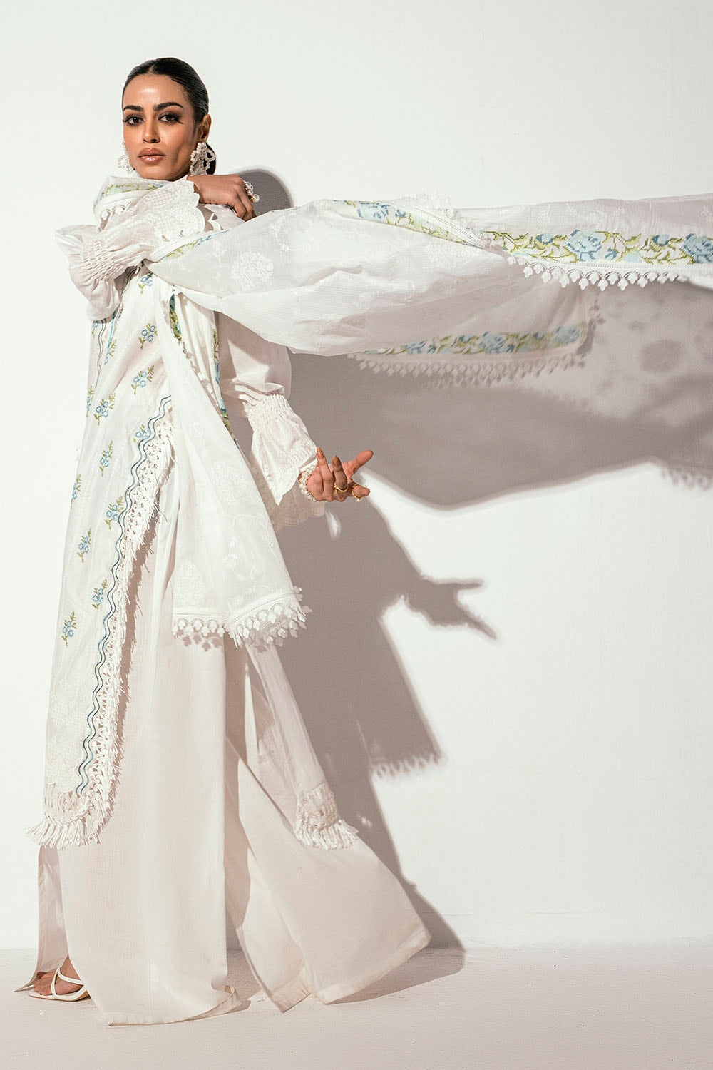 Gul Ahmed | Gul Nilofer 25 | DN-52032 S Ivory Lawn