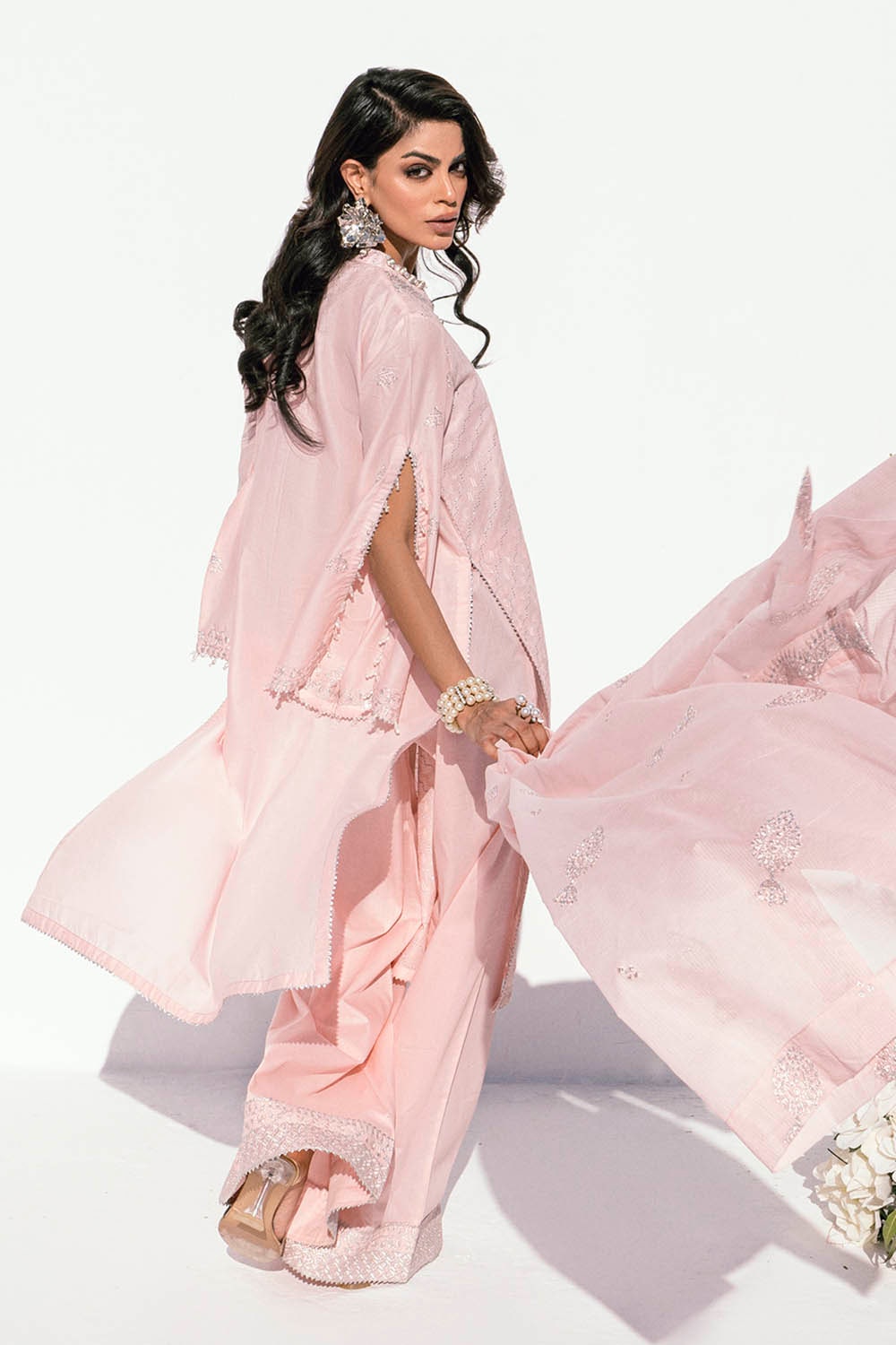 Gul Ahmed | Gul Nilofer 25 | DN-42042 S Light Pink Lawn