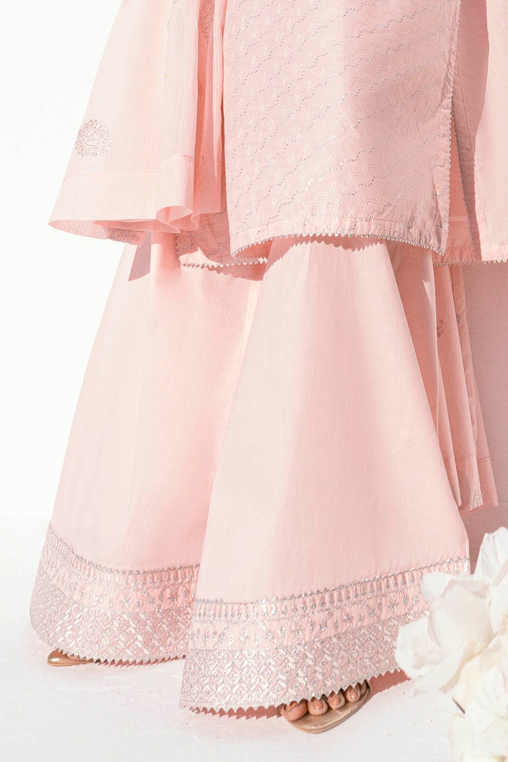 Gul Ahmed | Gul Nilofer 25 | DN-42042 L Light Pink Lawn