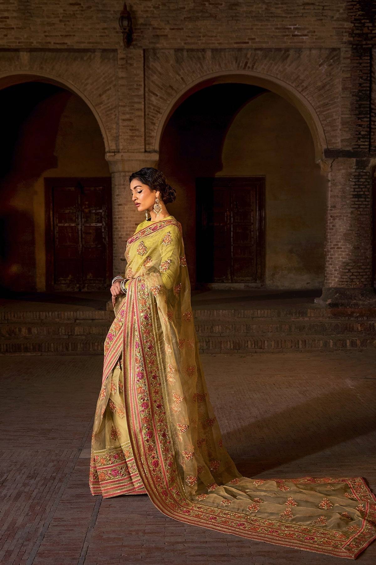 Erum Khan | Shezadian Luxe Formals | JODAH - Pakistani Designer Dress - by Erum Khan | Type: Formal - 100% Original at Saira Sultan