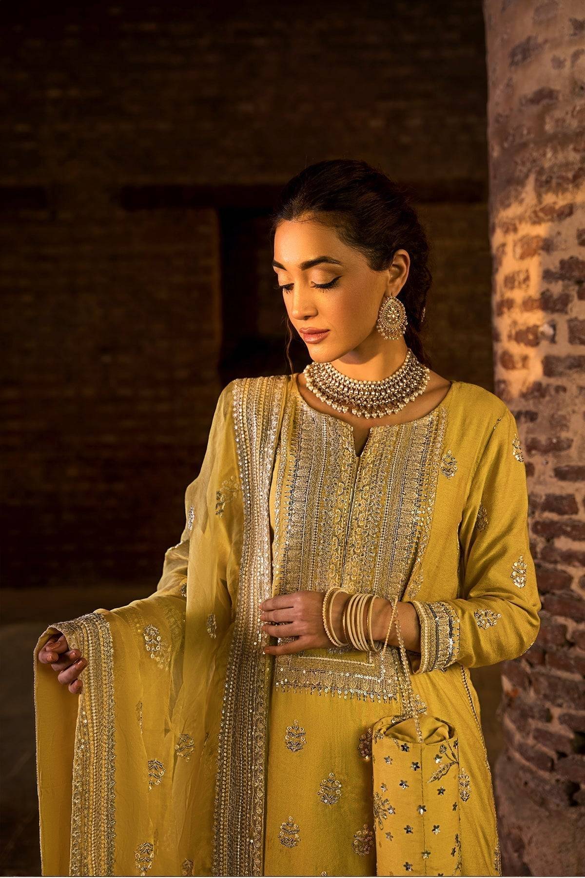 Erum Khan | Shezadian Luxe Formals | DIL ARAA - Pakistani Designer Dress - by Erum Khan | Type: Formal - 100% Original at Saira Sultan