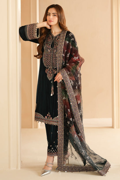 Jazmin | Velvet Edit 24 | Velvet Formal VF-2039 - Pakistani Designer Dress - by Jazmin | Type: Formal - 100% Original at Saira Sultan