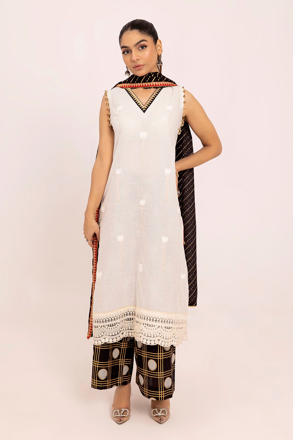 Gul Ahmed | Taara 25 | MJ-42052 XS White Jacquard