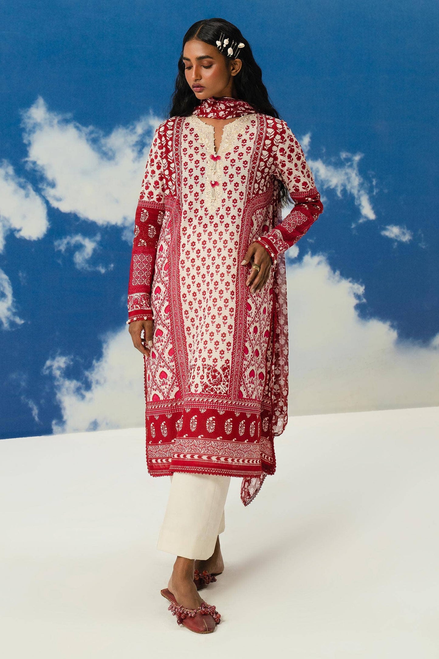 Sana Safinaz | Mahay Summer Lawn 24 | S-44 - Pakistani Designer Dress - by Sana Safinaz | Type: Luxury - 100% Original at Saira Sultan