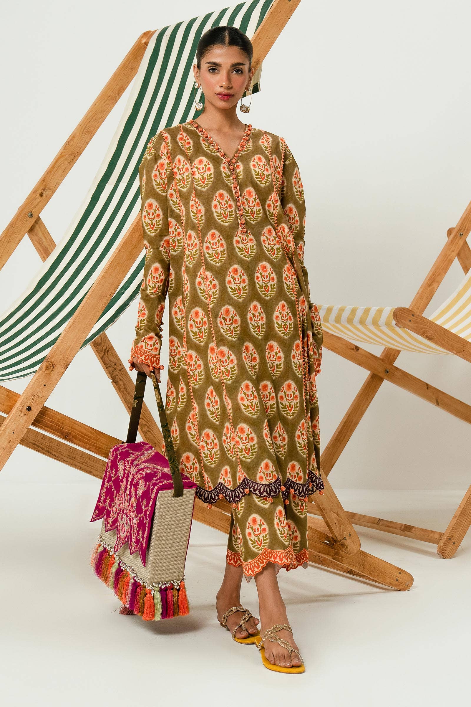 Sana Safinaz | Mahay Summer Lawn 24 | S-28 - Pakistani Designer Dress - by Sana Safinaz | Type: Luxury - 100% Original at Saira Sultan