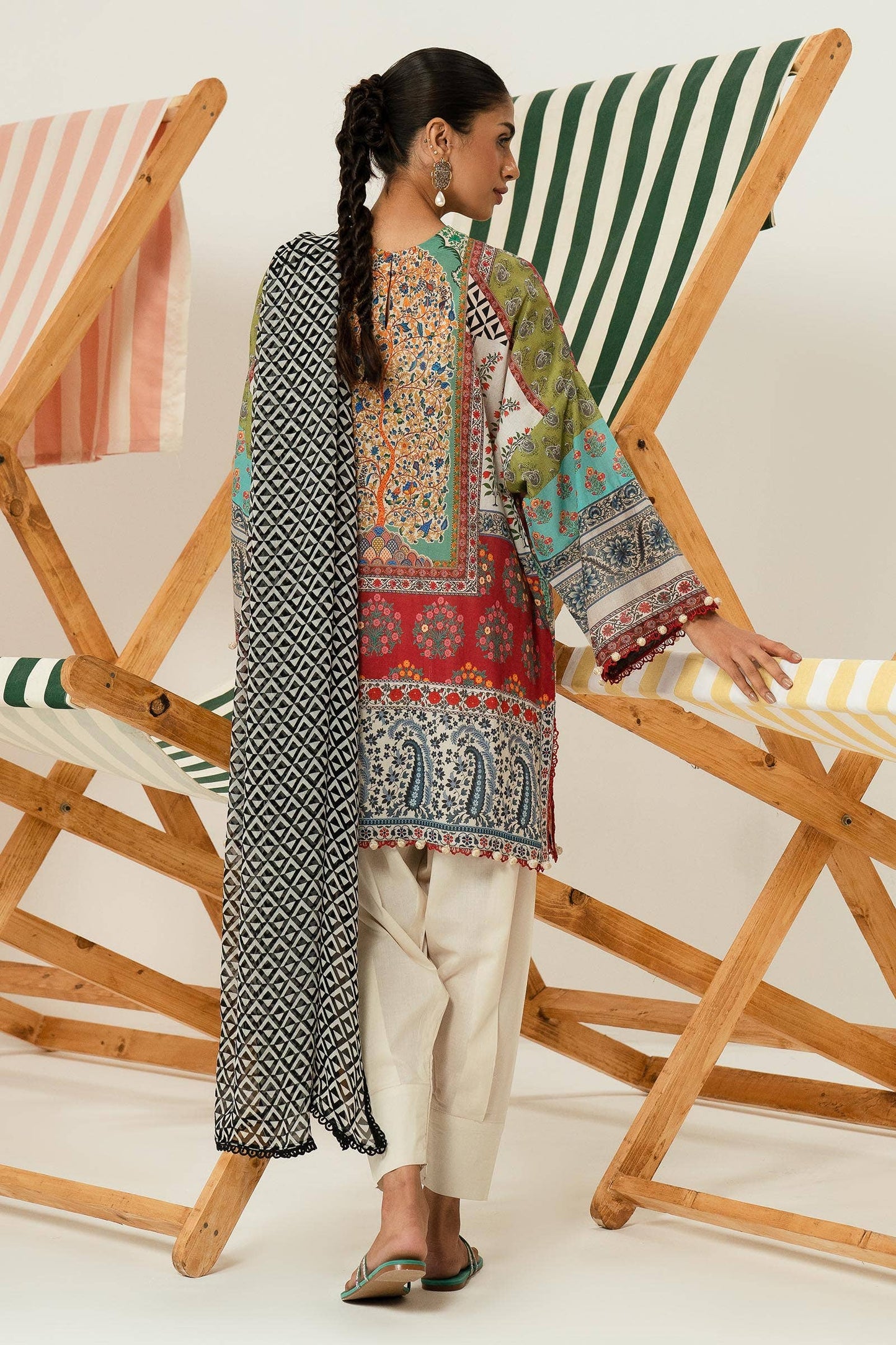 Sana Safinaz | Mahay Summer Lawn 24 | S-26 - Pakistani Designer Dress - by Sana Safinaz | Type: Luxury - 100% Original at Saira Sultan