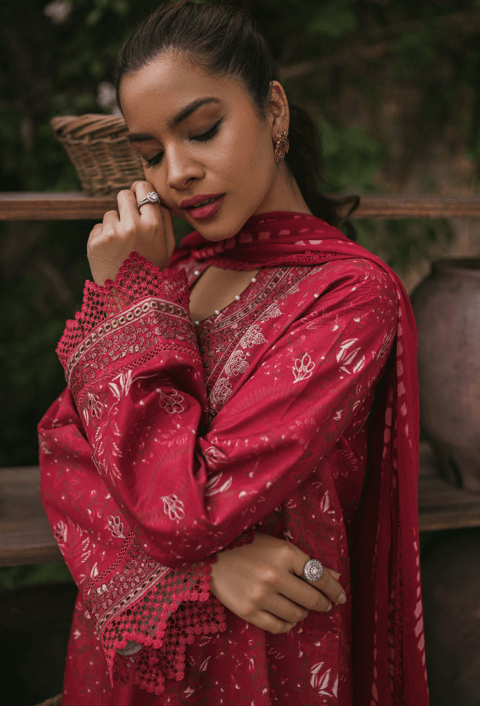 Humdum | Gardenia Lawn | D06 - Pakistani Designer Dress - by HumDum | Type: Luxury - 100% Original at Saira Sultan