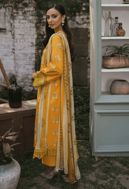 Humdum | Gardenia Lawn | D05 - Pakistani Designer Dress - by HumDum | Type: Luxury - 100% Original at Saira Sultan
