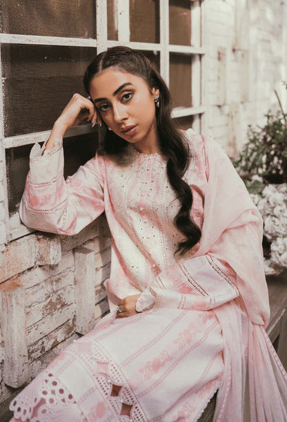 Humdum | Gardenia Lawn | D03 - Pakistani Designer Dress - by HumDum | Type: Luxury - 100% Original at Saira Sultan