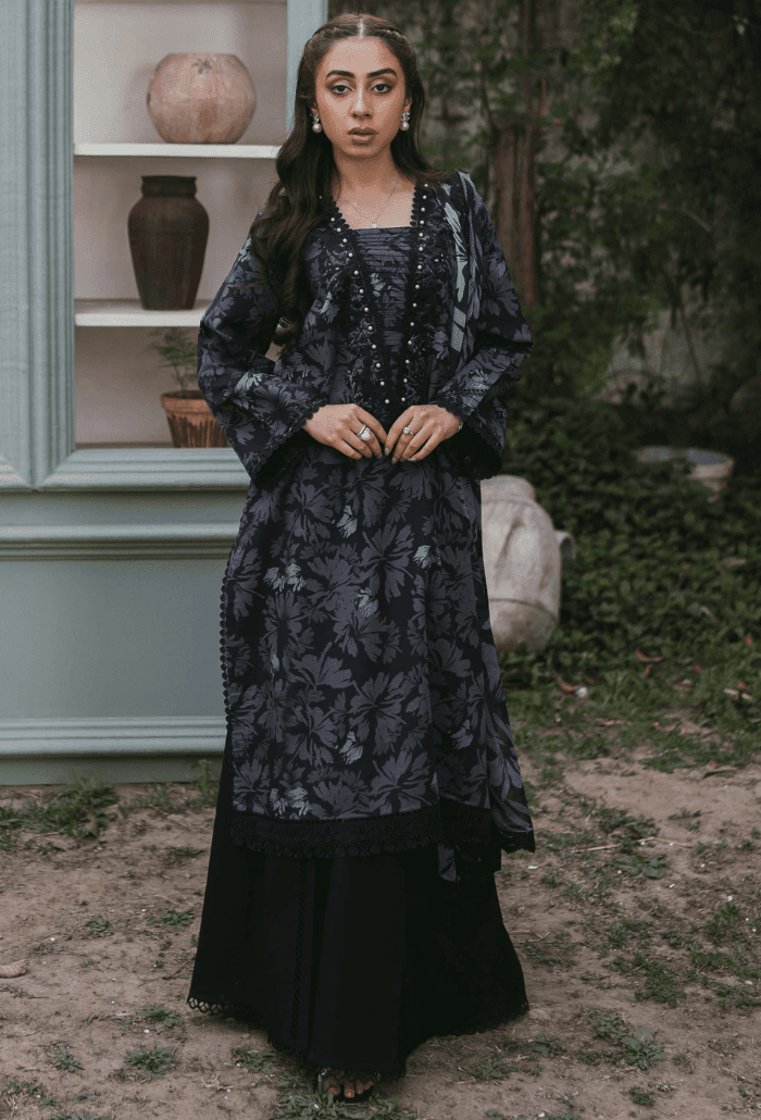 Humdum | Gardenia Lawn | D04 - Pakistani Designer Dress - by HumDum | Type: Luxury - 100% Original at Saira Sultan