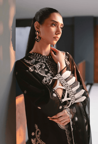 Humdum | Meraki Lawn 24 | d06 - Pakistani Designer Dress - by HumDum | Type: Luxury - 100% Original at Saira Sultan