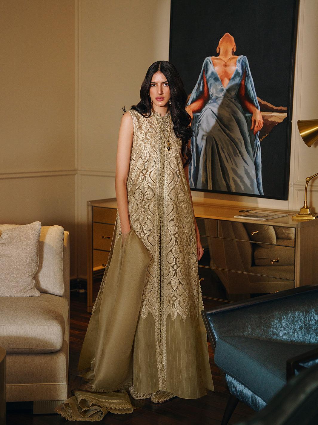 Amroz Atelier | Reveur Formals | Ilaria - Pakistani Designer Dress - by Amroz Atelier | Type: Formal - 100% Original at Saira Sultan