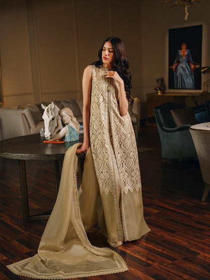 Amroz Atelier | Reveur Formals | Ilaria - Pakistani Designer Dress - by Amroz Atelier | Type: Formal - 100% Original at Saira Sultan