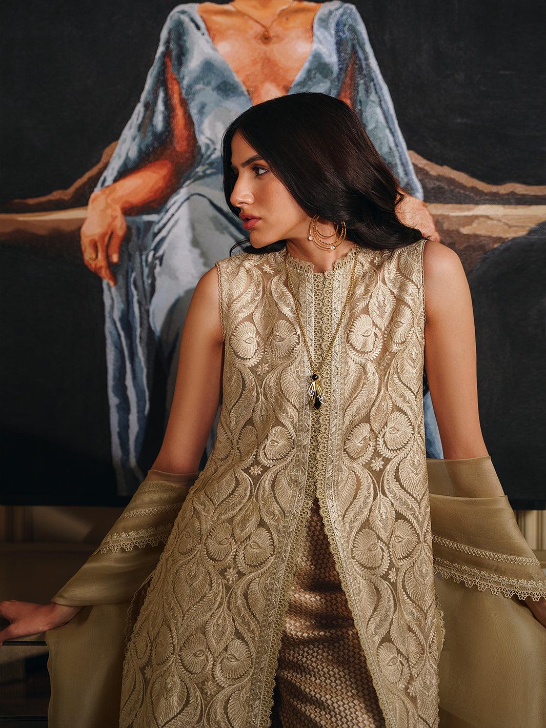 Amroz Atelier | Reveur Formals | Ilaria - Pakistani Designer Dress - by Amroz Atelier | Type: Formal - 100% Original at Saira Sultan