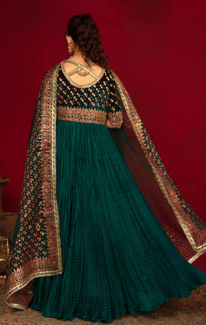 Maya | Raazi Velvet 24 | DILAAB S Teal Green Velvet