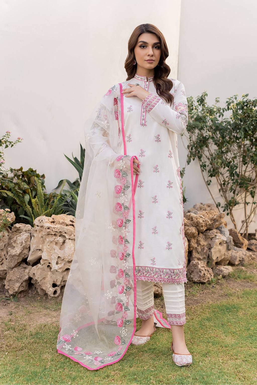 Iznik | Lawnkari 24 | UE-157 CANDYTUFT - Pakistani Designer Dress - by Iznik | Type: Formal - 100% Original at Saira Sultan