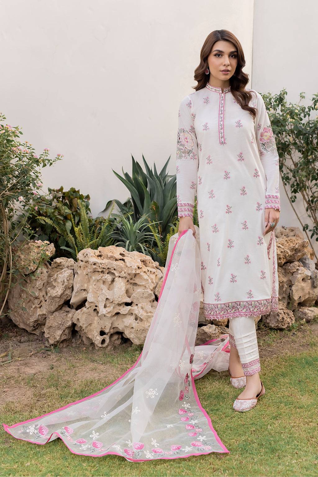 Iznik | Lawnkari 24 | UE-157 CANDYTUFT - Pakistani Designer Dress - by Iznik | Type: Formal - 100% Original at Saira Sultan