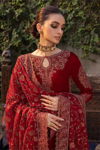 Iznik | Festive Velvet 23 | IV-37 MANIJEH - Pakistani Designer Dress - by Iznik | Type: Formal - 100% Original at Saira Sultan