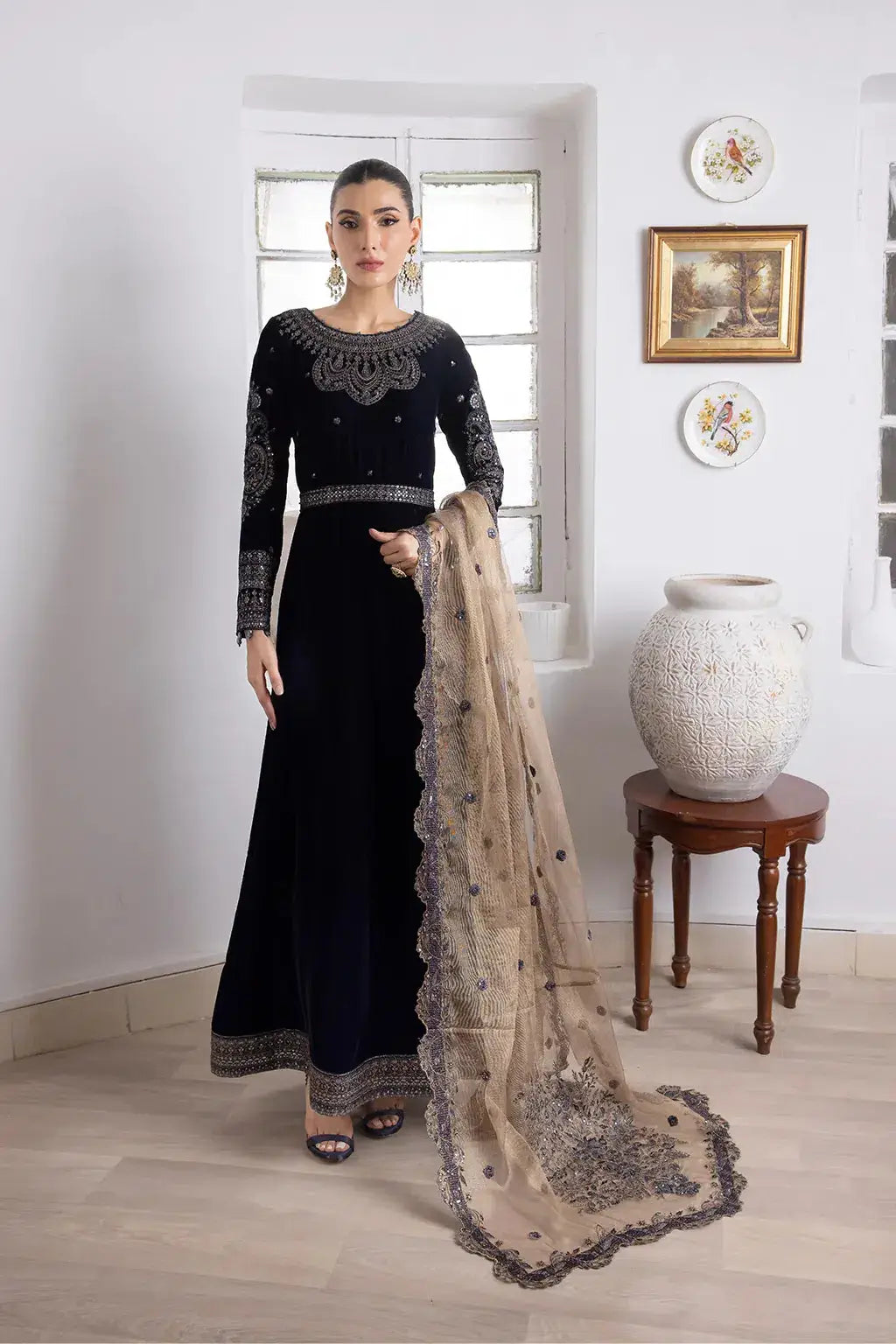 Iznik | Festive Velvet 23 | IV-35 SHAMS - Pakistani Designer Dress - by Iznik | Type: Formal - 100% Original at Saira Sultan