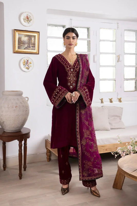 Iznik | Festive Velvet 23 | IV-31 SHIRIN - Pakistani Designer Dress - by Iznik | Type: Formal - 100% Original at Saira Sultan