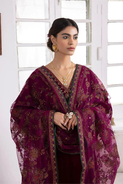 Iznik | Festive Velvet 23 | IV-31 SHIRIN - Pakistani Designer Dress - by Iznik | Type: Formal - 100% Original at Saira Sultan