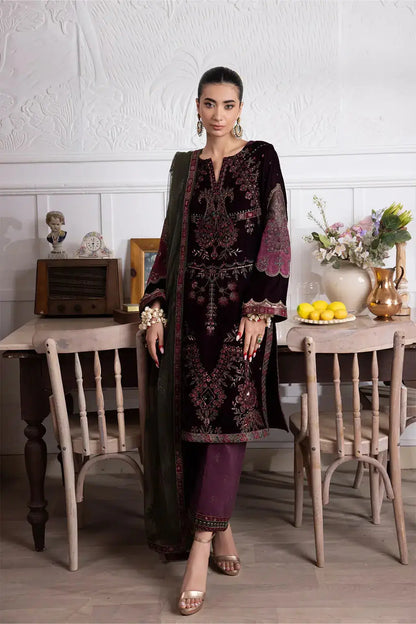 Iznik | Festive Velvet 23 | IV-30 AZITAH - Pakistani Designer Dress - by Iznik | Type: Formal - 100% Original at Saira Sultan