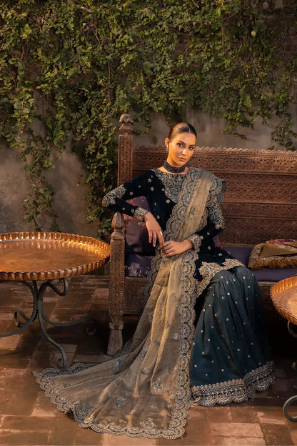 Iznik | Festive Velvet 23 | IV-34 DARYA - Pakistani Designer Dress - by Iznik | Type: Formal - 100% Original at Saira Sultan