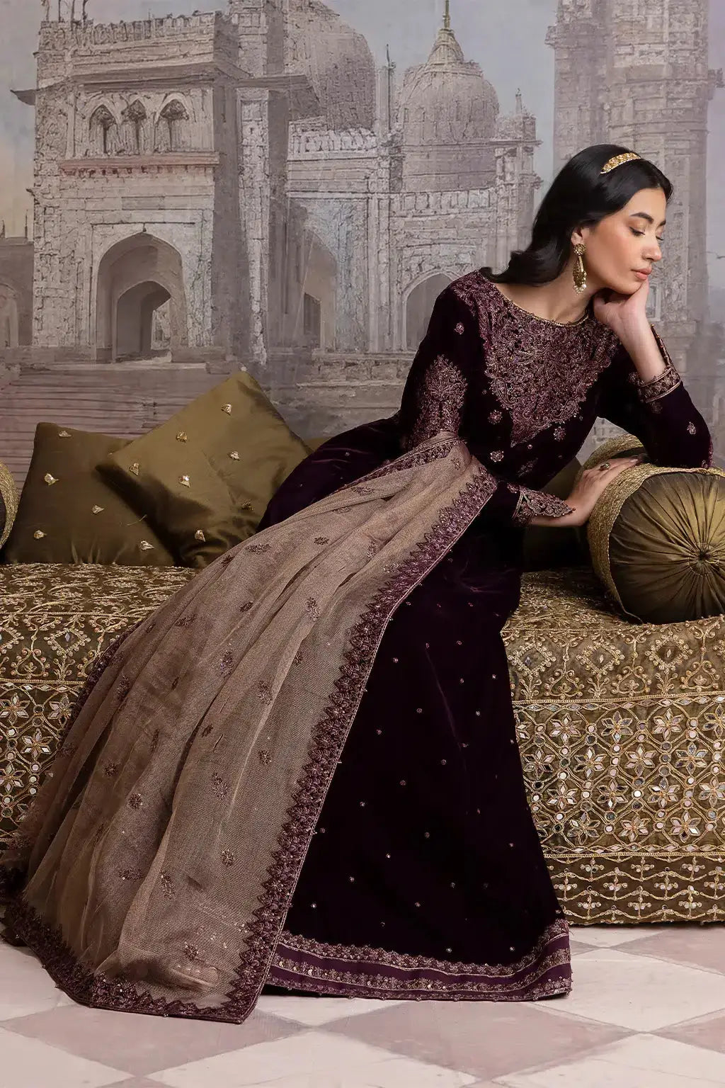 Iznik | Festive Velvet 23 | IV-36 ELAHEH - Pakistani Designer Dress - by Iznik | Type: Formal - 100% Original at Saira Sultan