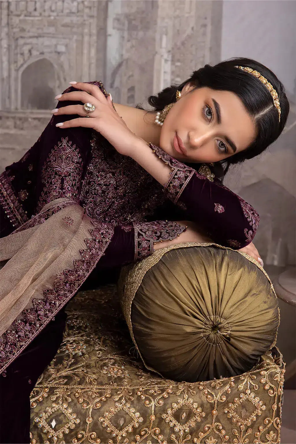 Iznik | Festive Velvet 23 | IV-36 ELAHEH - Pakistani Designer Dress - by Iznik | Type: Formal - 100% Original at Saira Sultan