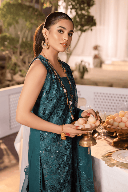 Iznik | Nani Ka Ghar | NKG-07 - Pakistani Designer Dress - by Iznik | Type: Luxury - 100% Original at Saira Sultan