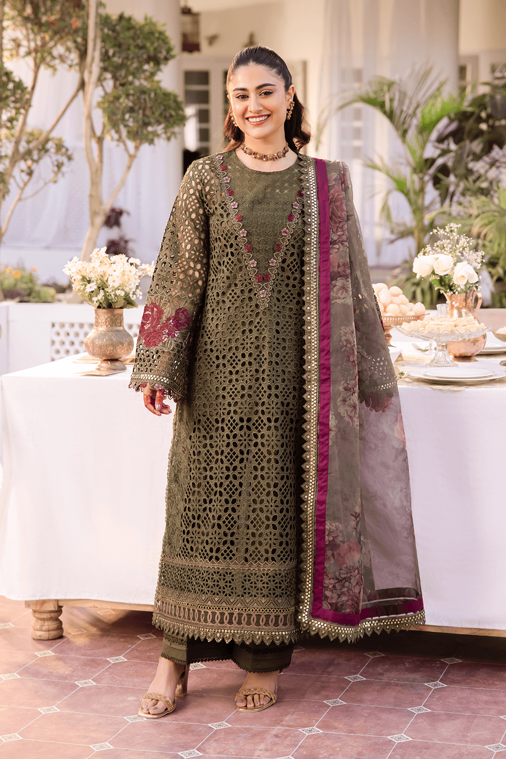 Iznik | Nani Ka Ghar | NKG-10 - Pakistani Designer Dress - by Iznik | Type: Luxury - 100% Original at Saira Sultan