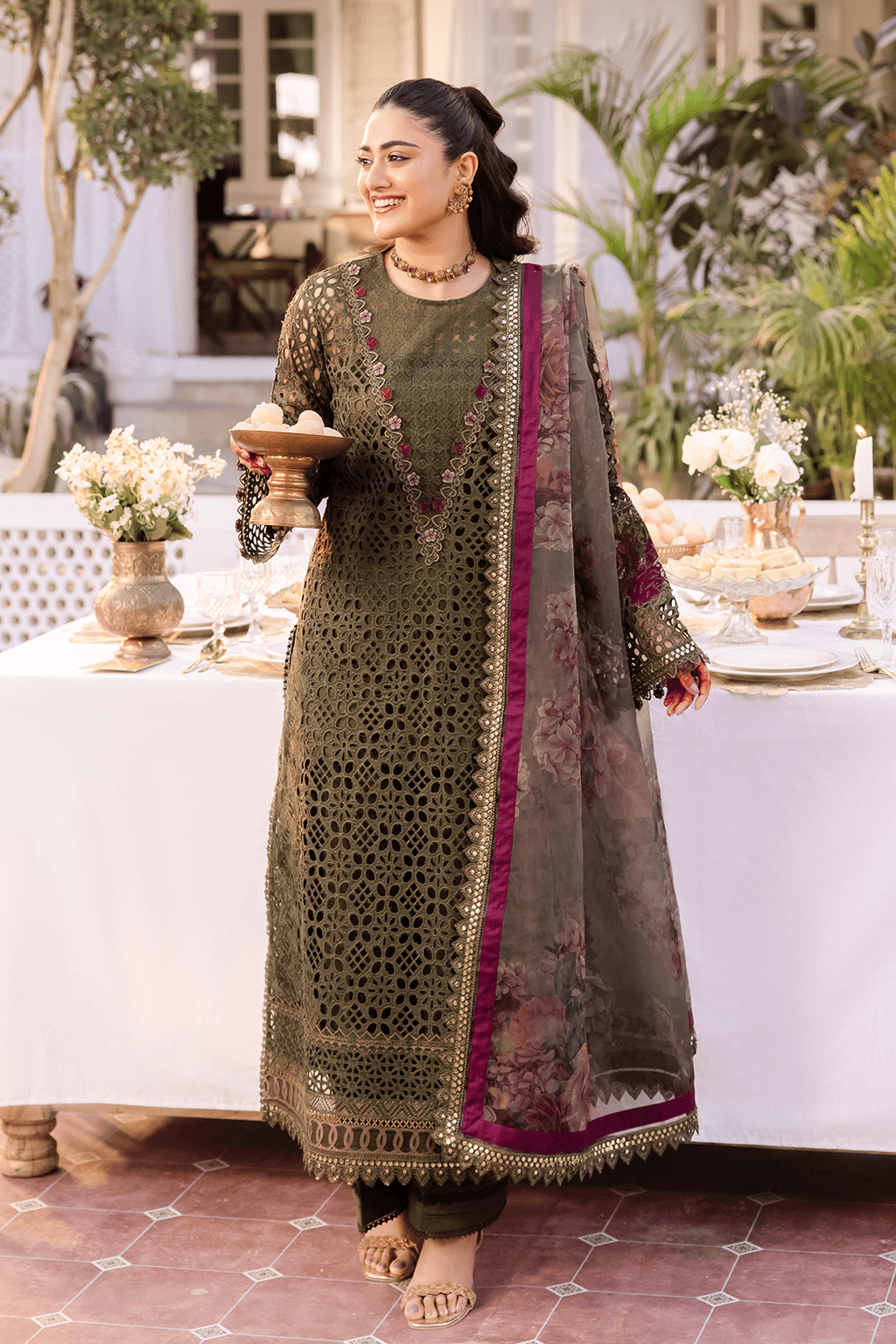 Iznik | Nani Ka Ghar | NKG-10 - Pakistani Designer Dress - by Iznik | Type: Luxury - 100% Original at Saira Sultan