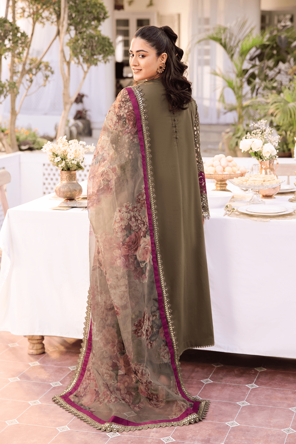 Iznik | Nani Ka Ghar | NKG-10 - Pakistani Designer Dress - by Iznik | Type: Luxury - 100% Original at Saira Sultan