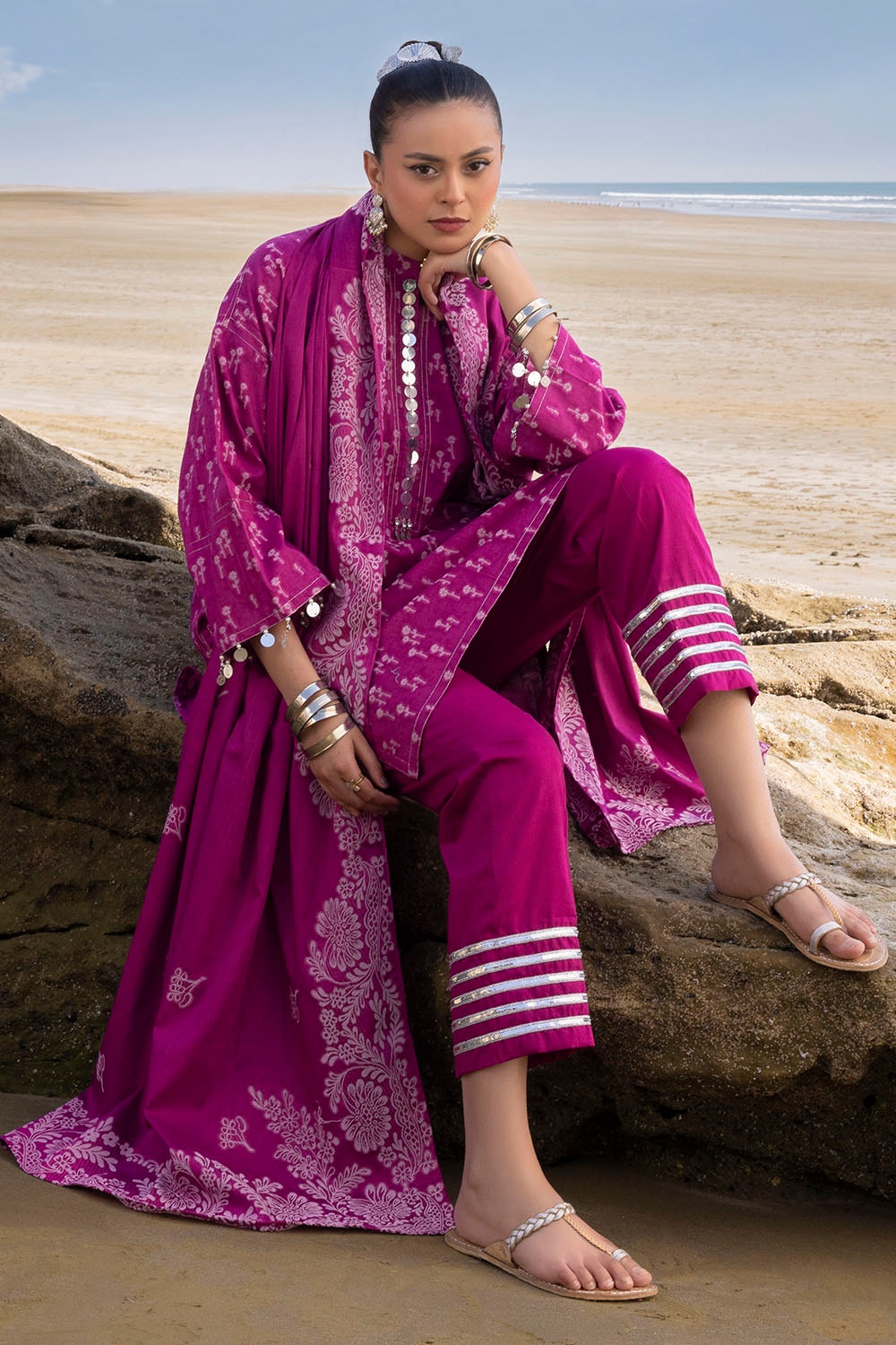 Gul Ahmed | Taara 25 |JD-42010 Custom Size Magenta Jacquard