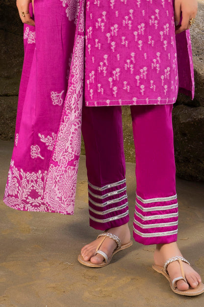 Gul Ahmed | Taara 25 |JD-42010 XL Magenta Jacquard
