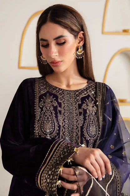 Jazmin | Velvet 23 | VF-2004 - Pakistani Designer Dress - by Jazmin | Type: Formal - 100% Original at Saira Sultan