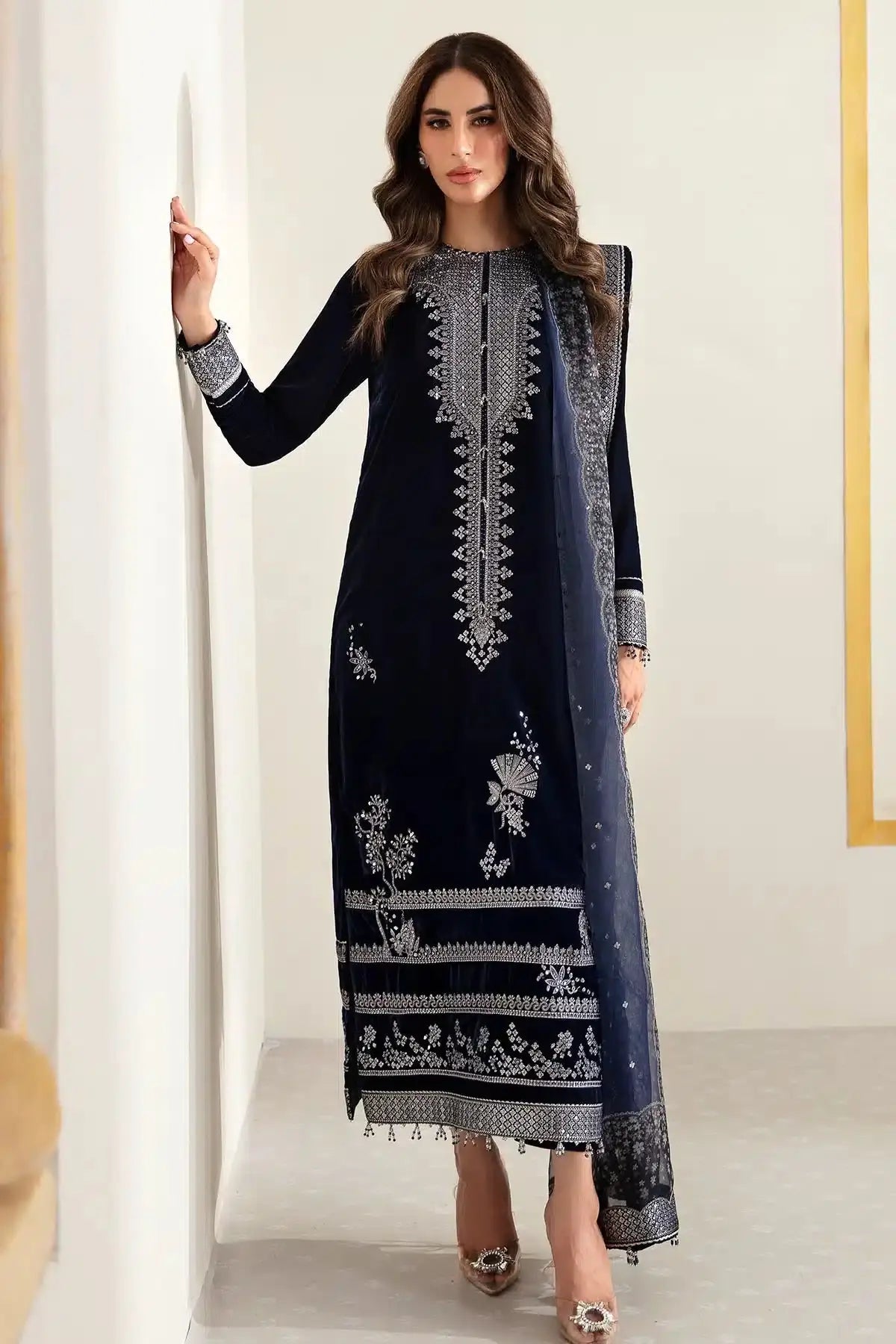 Jazmin | Velvet 23 | VF-2007 - Pakistani Designer Dress - by Jazmin | Type: Formal - 100% Original at Saira Sultan