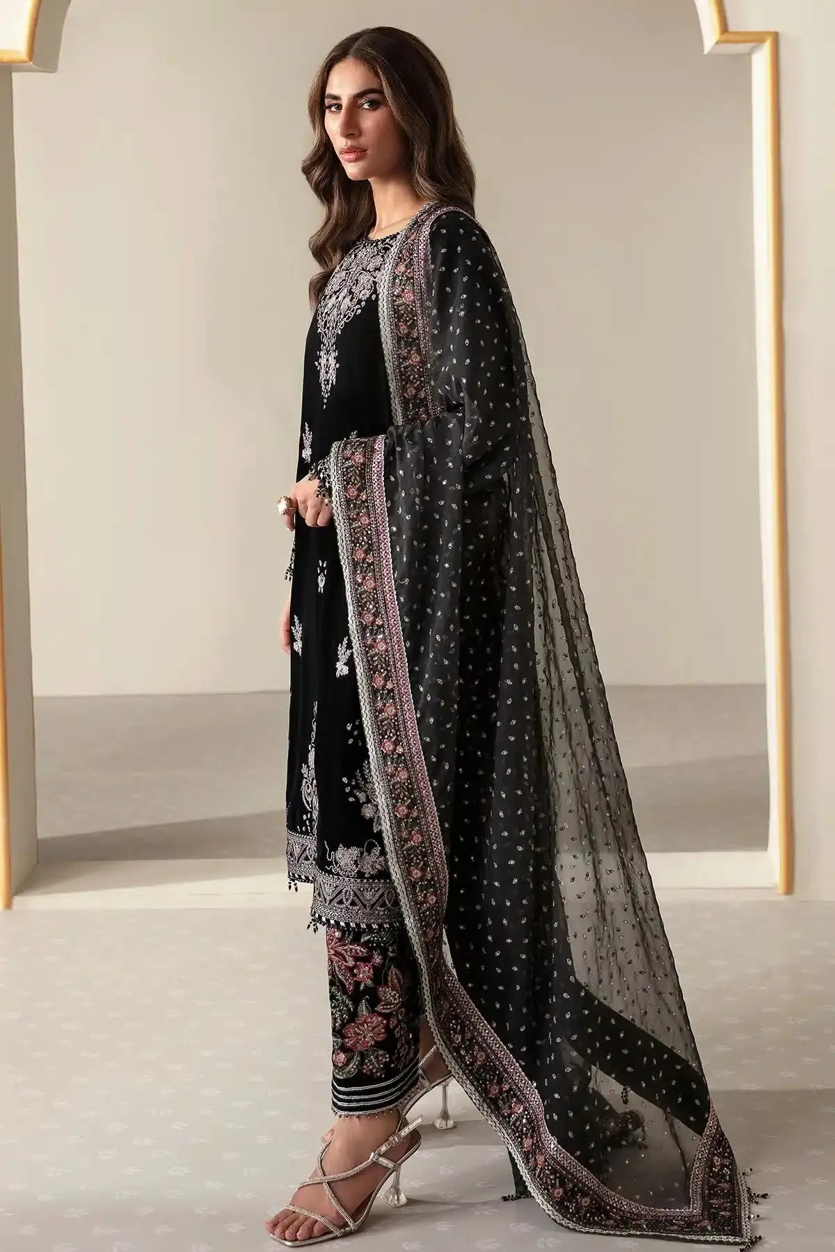 Jazmin | Velvet 23 | VF-2013 - Pakistani Designer Dress - by Jazmin | Type: Formal - 100% Original at Saira Sultan