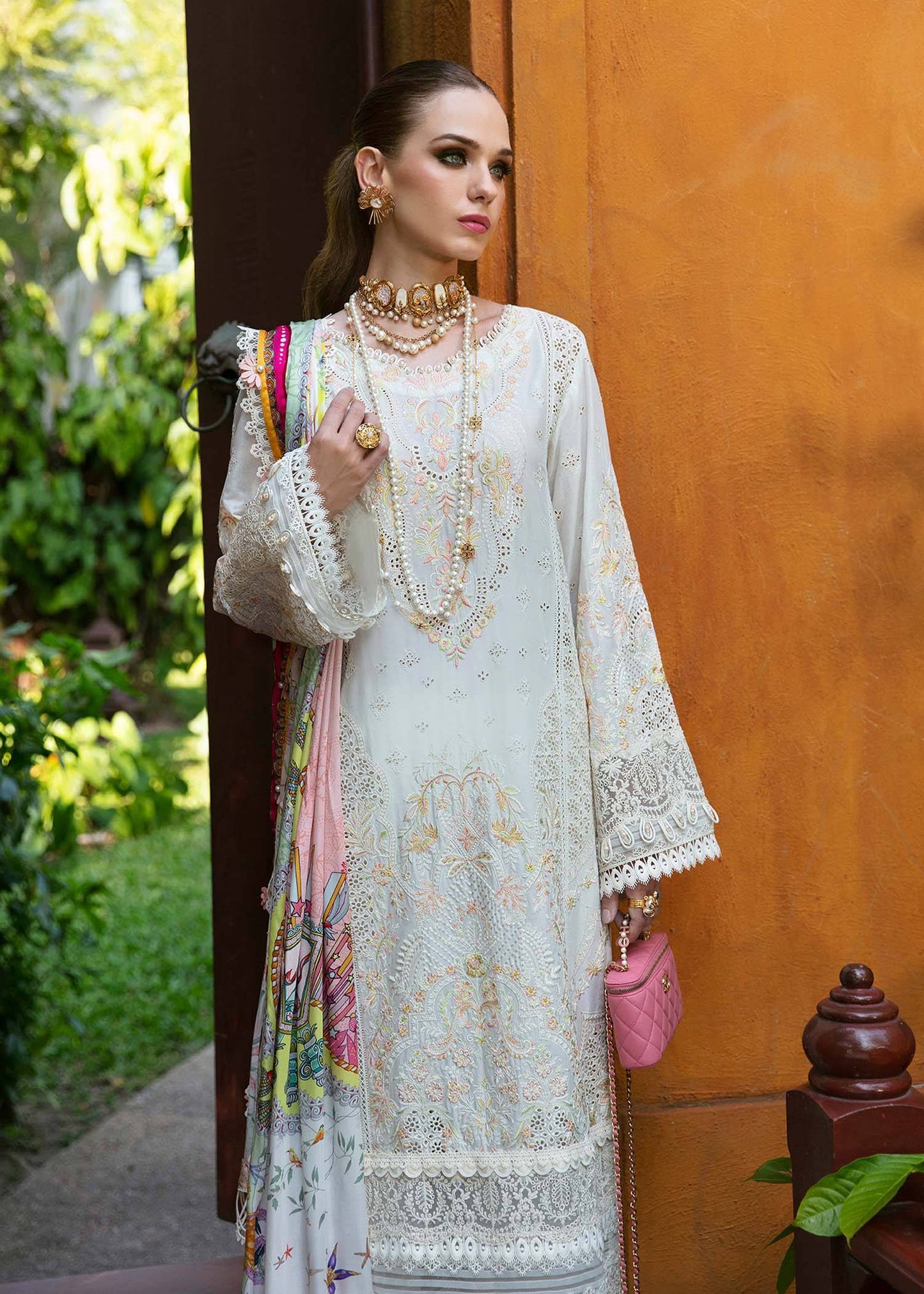 Kanwal Malik | Sareen Luxury Lawn 24 | Daisy - Pakistani Designer Dress - by Kanwal Malik | Type: Luxury - 100% Original at Saira Sultan