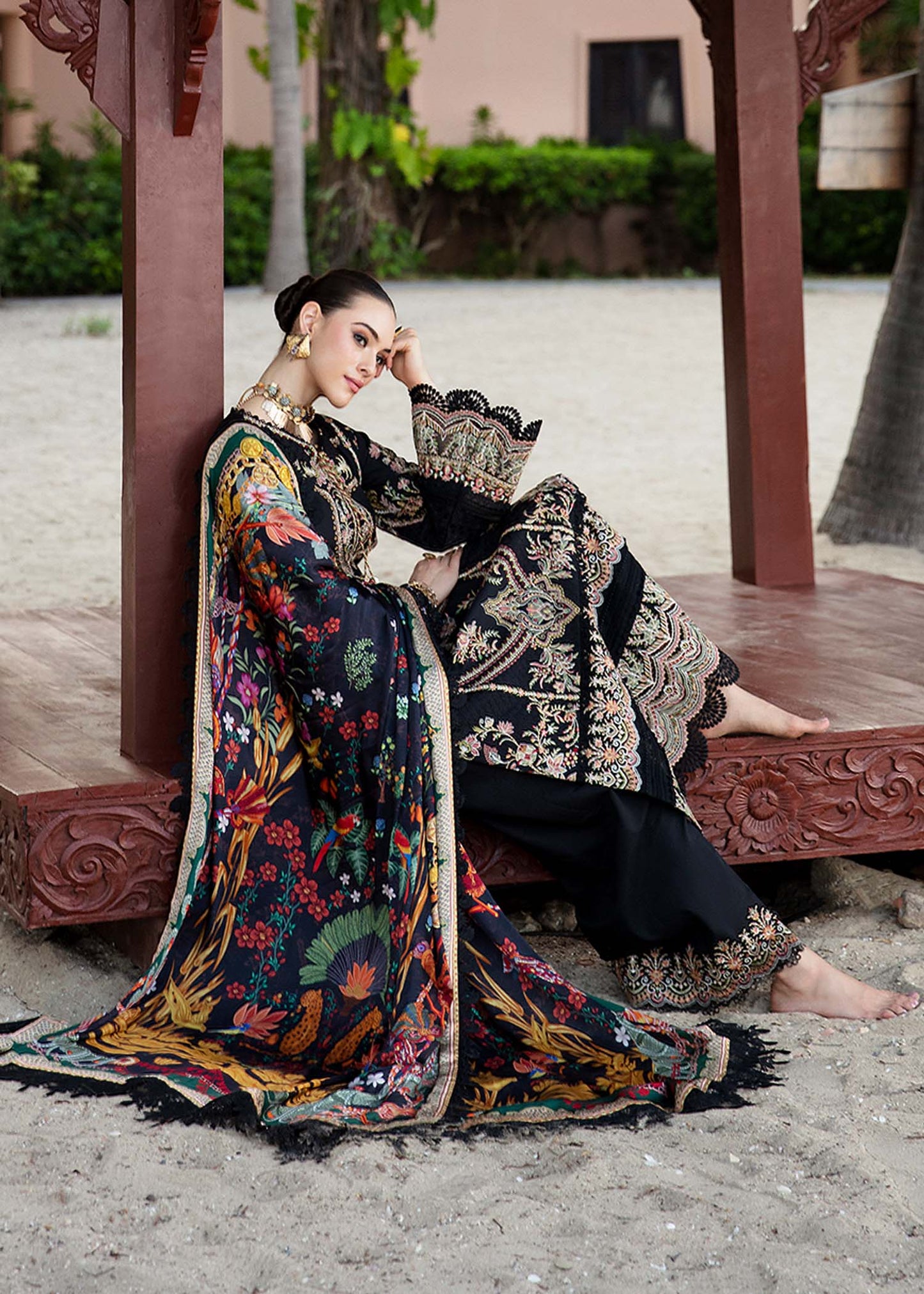 Kanwal Malik | Sareen Luxury Lawn 24 | Gloria - Pakistani Designer Dress - by Kanwal Malik | Type: Luxury - 100% Original at Saira Sultan