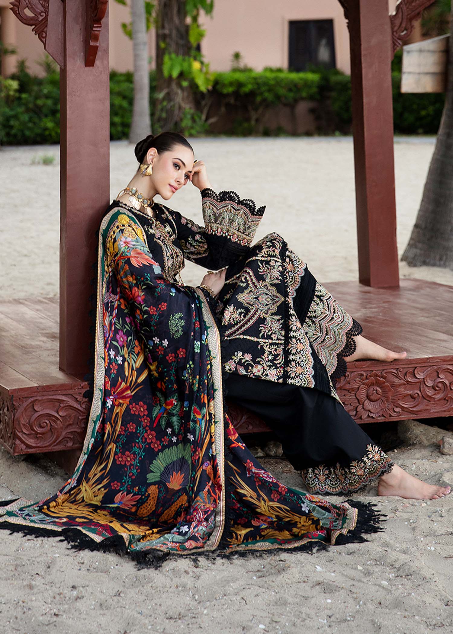 Kanwal Malik | Sareen Luxury Lawn 24 | Gloria - Pakistani Designer Dress - by Kanwal Malik | Type: Luxury - 100% Original at Saira Sultan