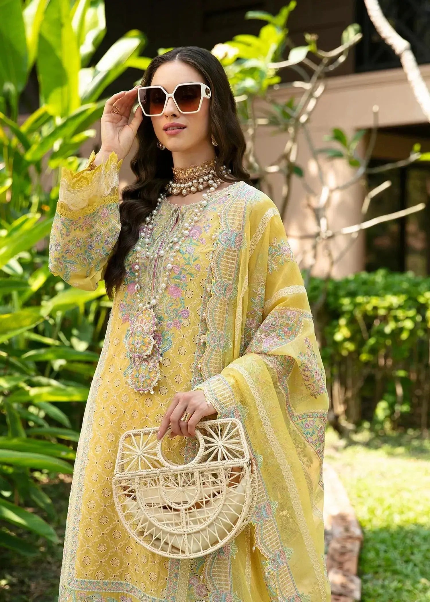 Kanwal Malik | Sareen Luxury Lawn 24 | Vanessa - Pakistani Designer Dress - by Kanwal Malik | Type: Luxury - 100% Original at Saira Sultan