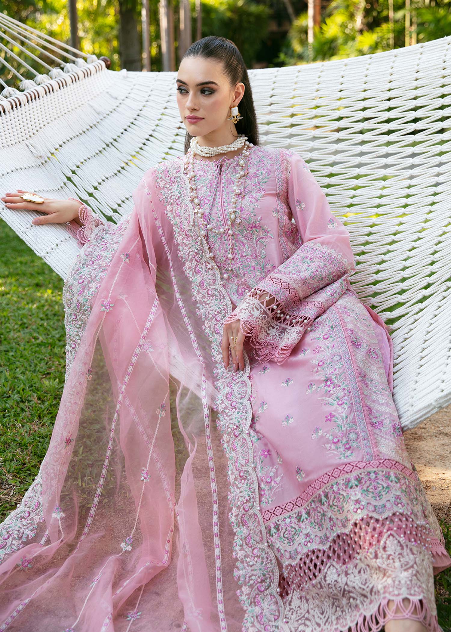 Kanwal Malik | Sareen Luxury Lawn 24 | Misty - Pakistani Designer Dress - by Kanwal Malik | Type: Luxury - 100% Original at Saira Sultan