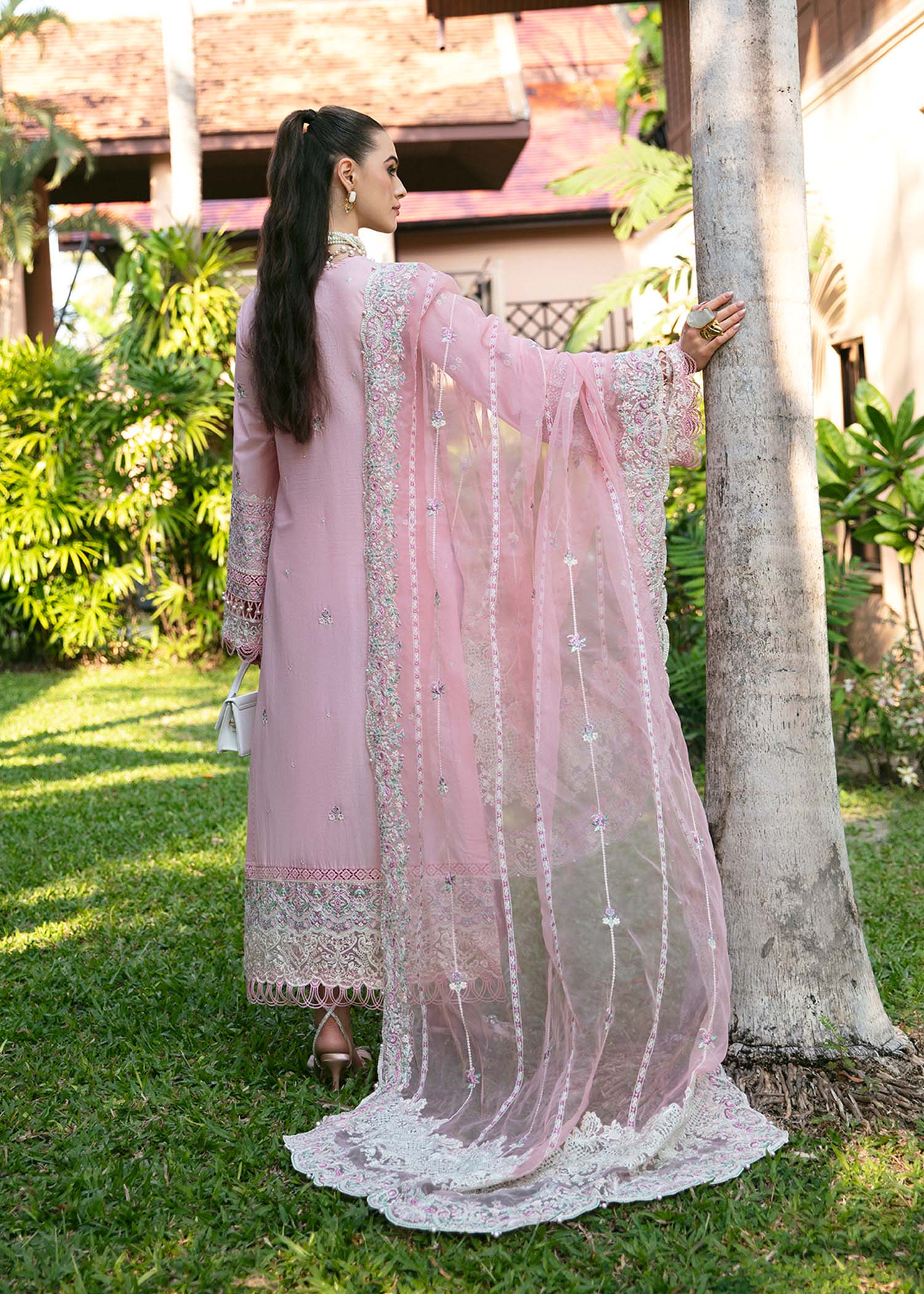 Kanwal Malik | Sareen Luxury Lawn 24 | Misty - Pakistani Designer Dress - by Kanwal Malik | Type: Luxury - 100% Original at Saira Sultan