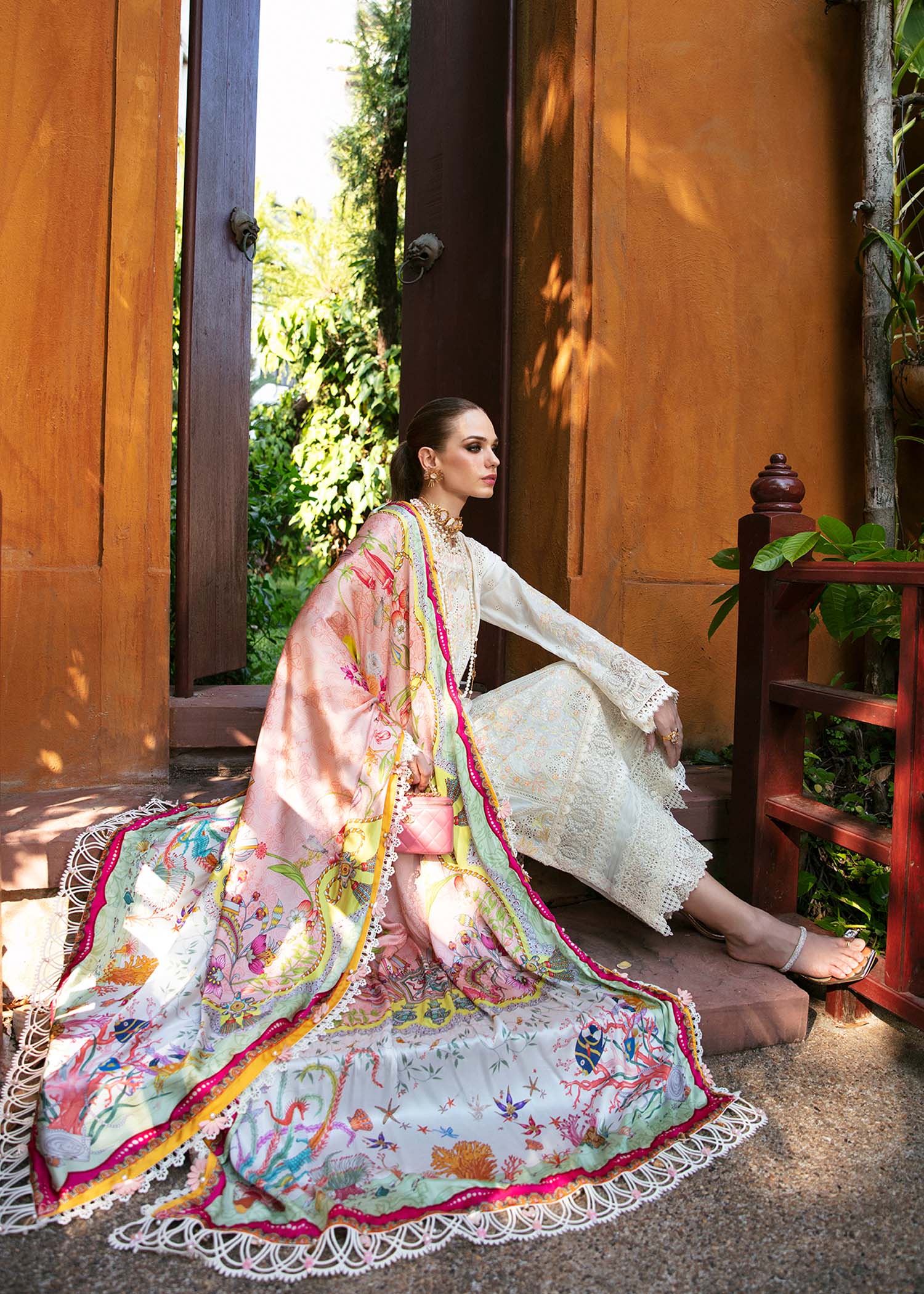 Kanwal Malik | Sareen Luxury Lawn 24 | Daisy - Pakistani Designer Dress - by Kanwal Malik | Type: Luxury - 100% Original at Saira Sultan