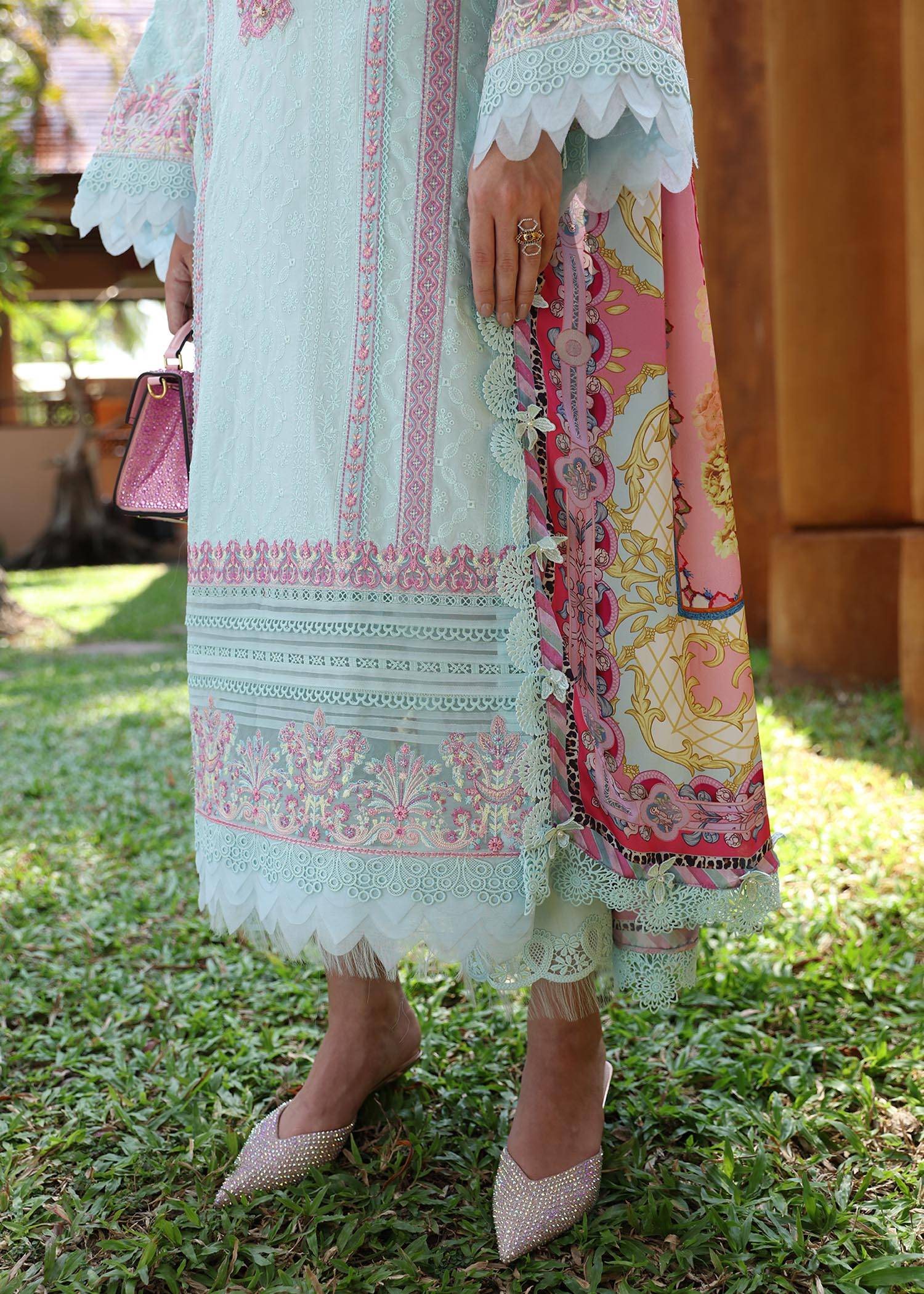 Kanwal Malik | Sareen Luxury Lawn 24 | Lilly - Pakistani Designer Dress - by Kanwal Malik | Type: Luxury - 100% Original at Saira Sultan